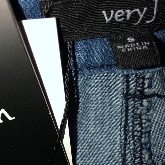 High waisted Floral  Embroidered  Denim Shorts - Picture 9 of 9